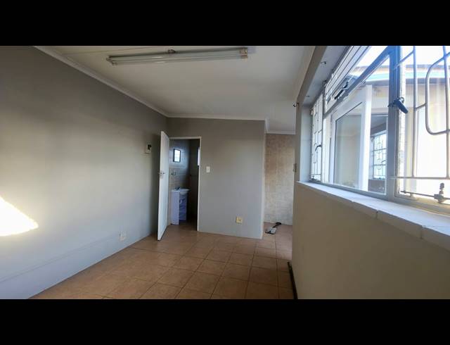 1 BEDROOM APARTMENT RENTED IN RICHMOND ESTATE